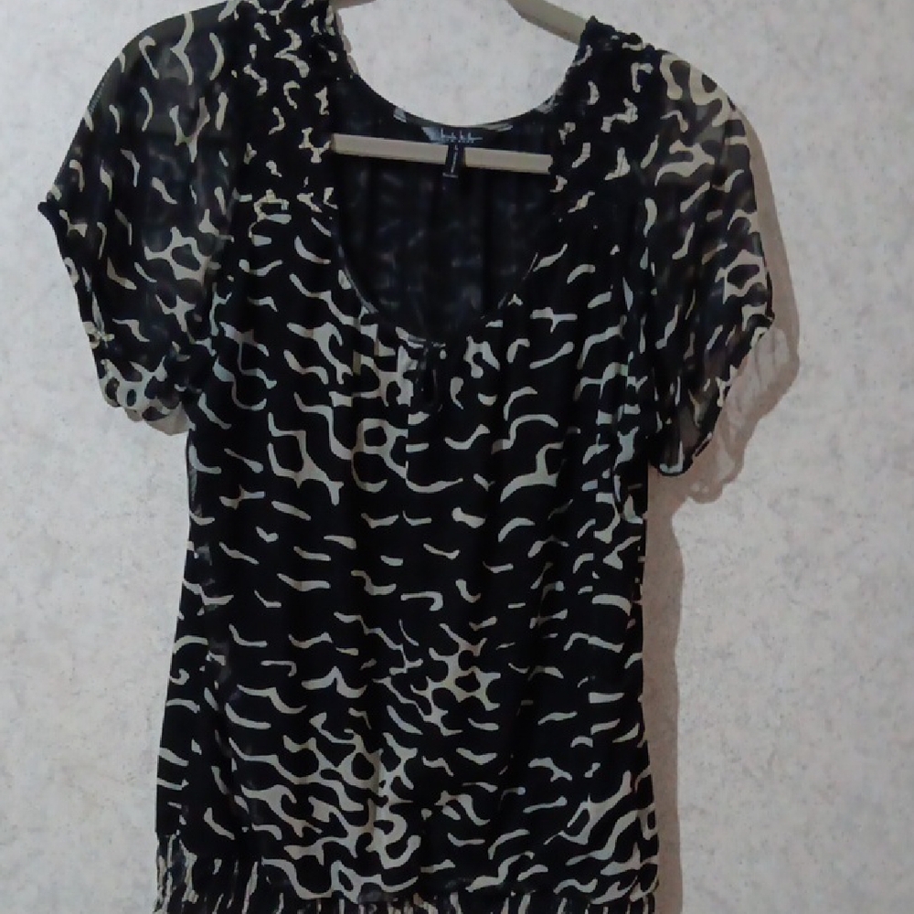 Nicole Miller Black and White Graphic Blouse Relaxed Fit